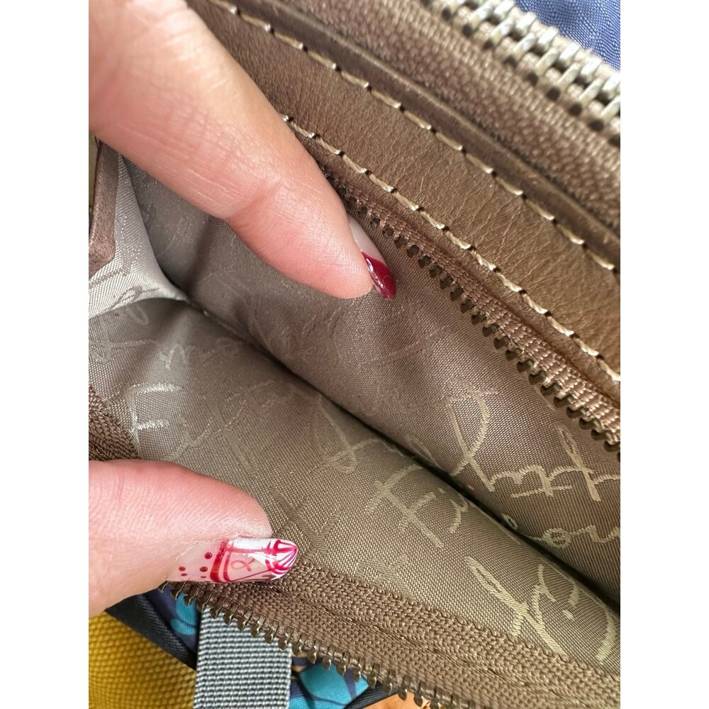 Fossil Fifty Four Collection Embossed Leather Zip… - image 5